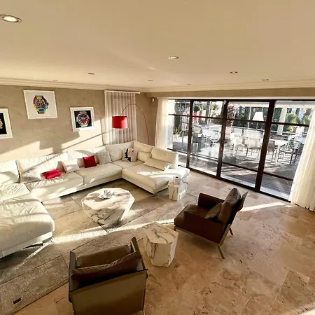 Golfe-juan - 10 People - Private Pool - Parking *